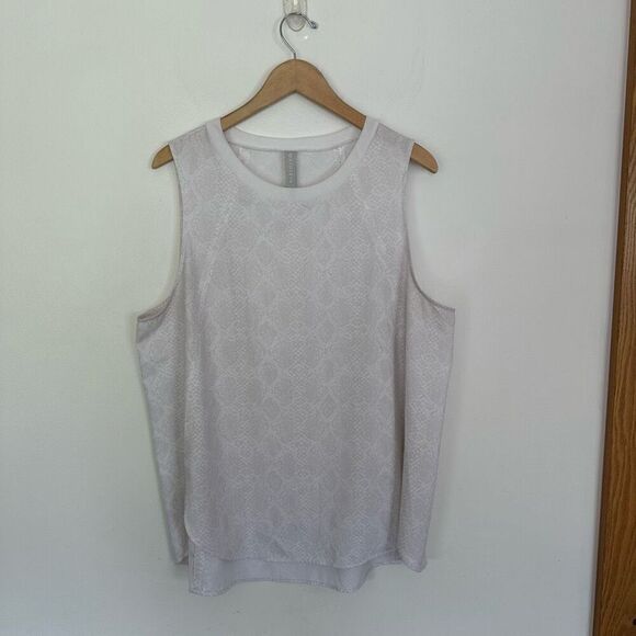 Athleta Women’s White Off White Zephyr Refine Viper Snakeskin Patterned High Cre - Picture 2 of 9